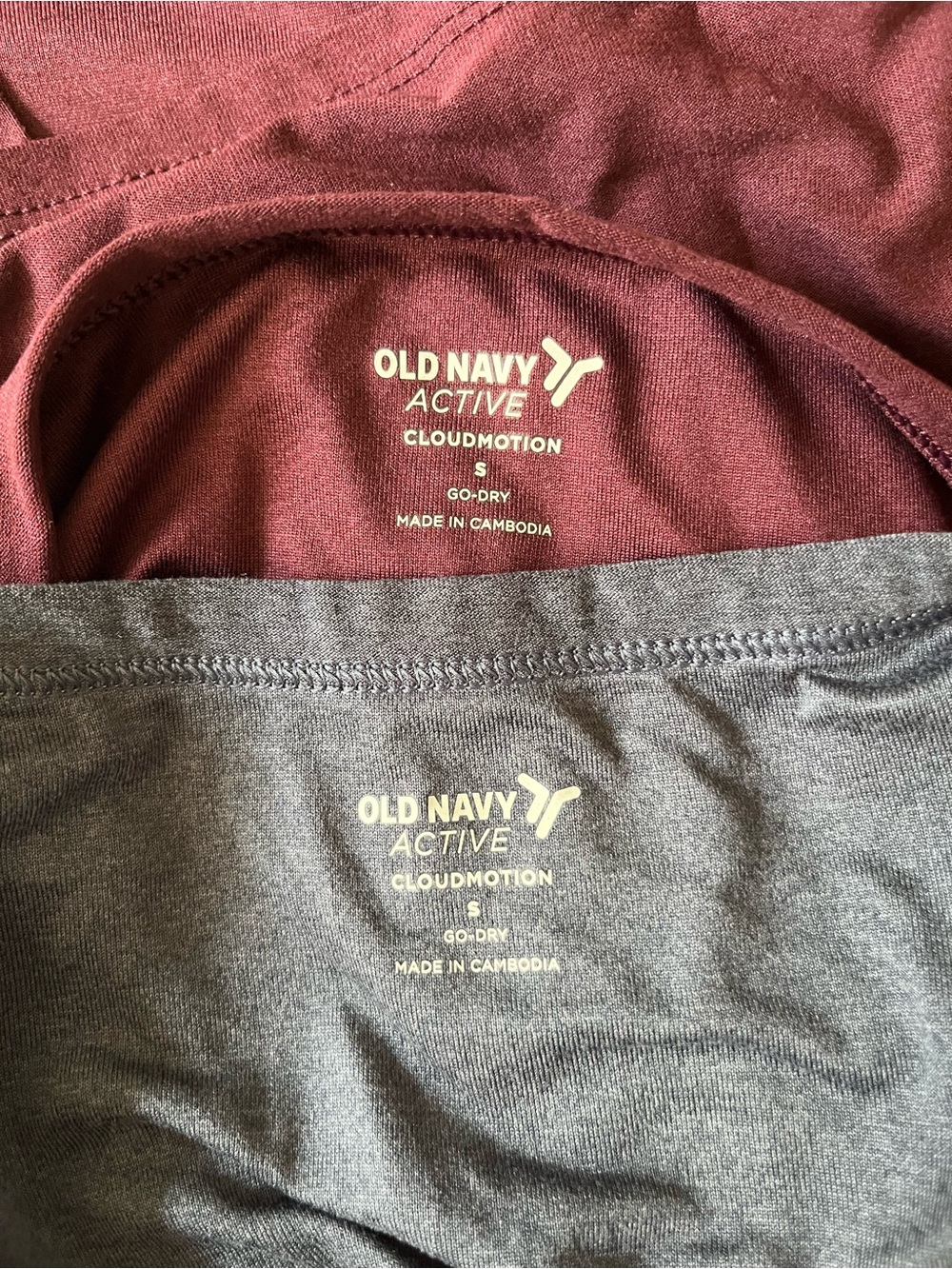 Old Navy Active Shirts - Picture 6 of 6